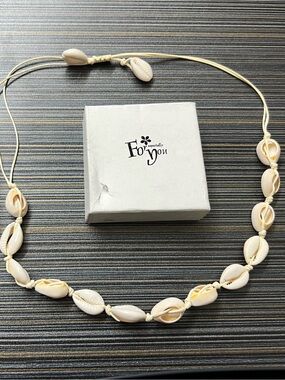 🎁Shell Bead Choker Necklace - Cream
